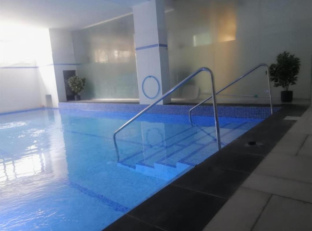 The Pearl Apartment Yehud-Monosson Екстериор снимка