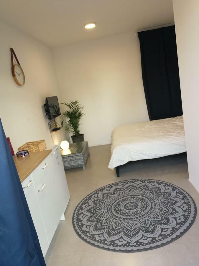 The Pearl Apartment Yehud-Monosson Екстериор снимка