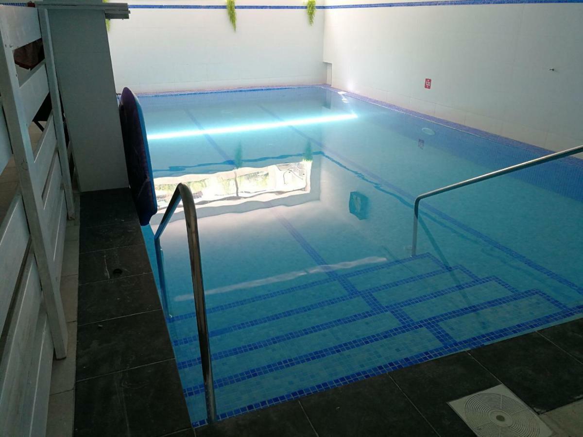 The Pearl Apartment Yehud-Monosson Екстериор снимка
